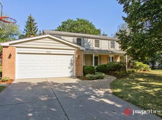 1124 Tracy Ln, Libertyville, IL 60048