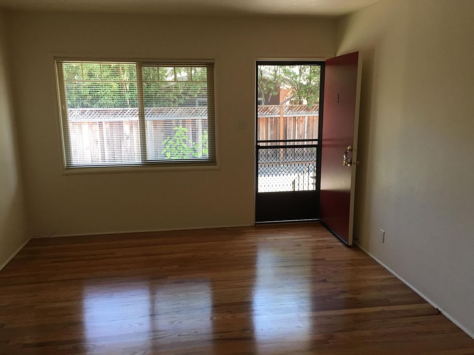 1st image of 121 Sylvar St APT 3