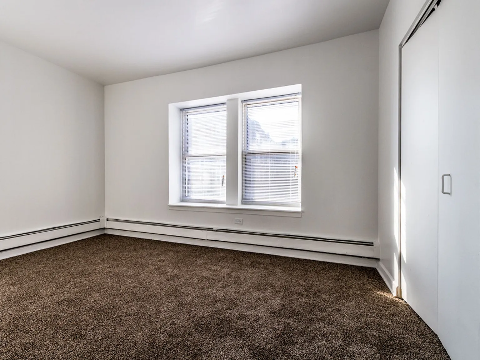 4814 W Monroe St — Photo 4