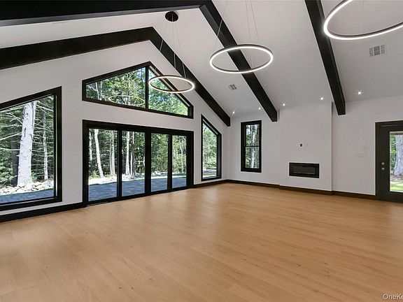 4th image of 521 Decker Road
