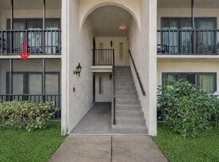 1882 Pine Ridge Way W APT E-1, Palm Harbor, FL 34684