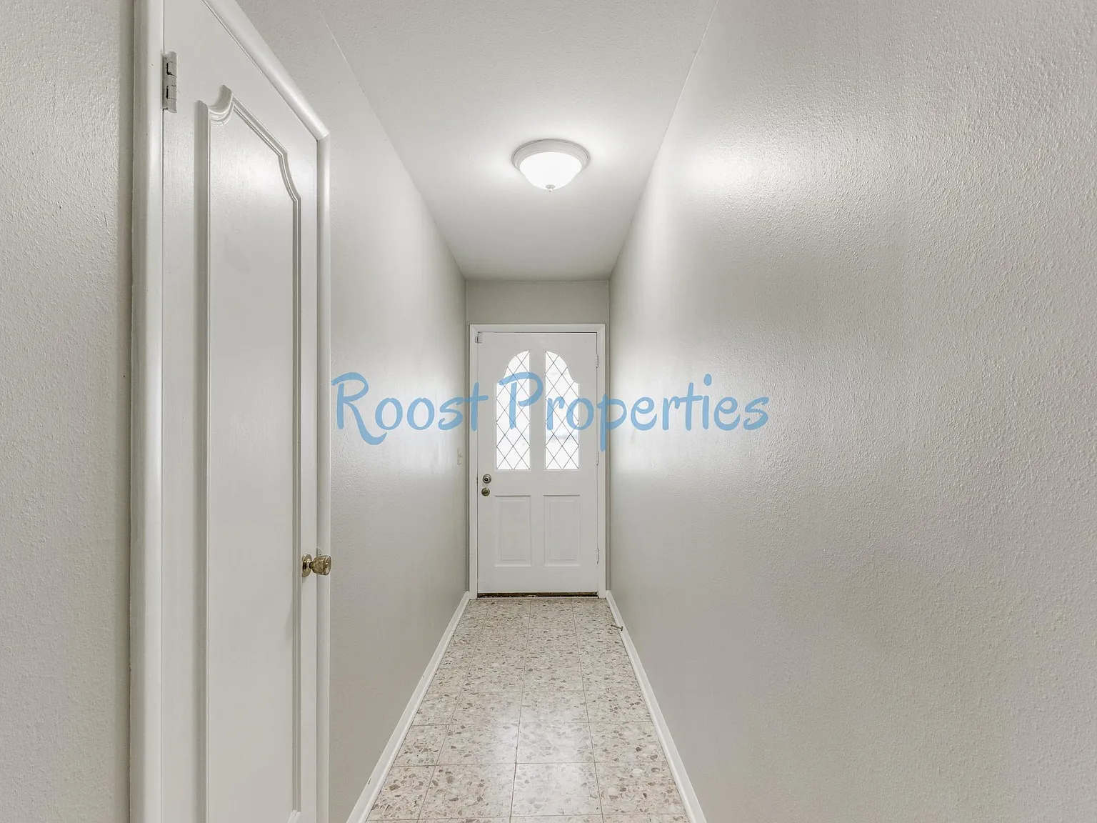 2 bed, 1.5 bath, 1068 sqft, $1,100 — Photo 4