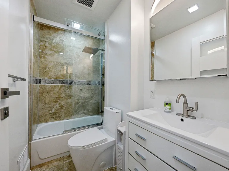 245 Jewett Ave — Photo 9