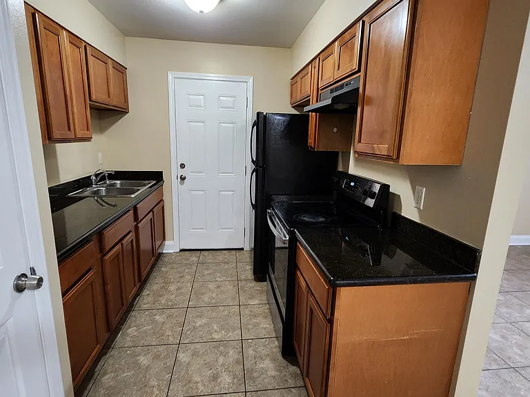3618 Shangri La Dr — Photo 6