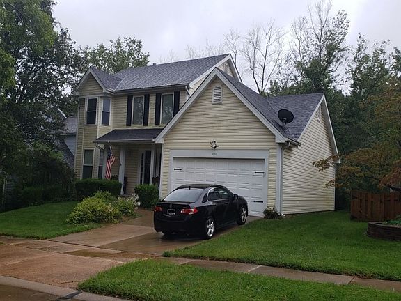 2nd image of 16410 Laurel Park Ct