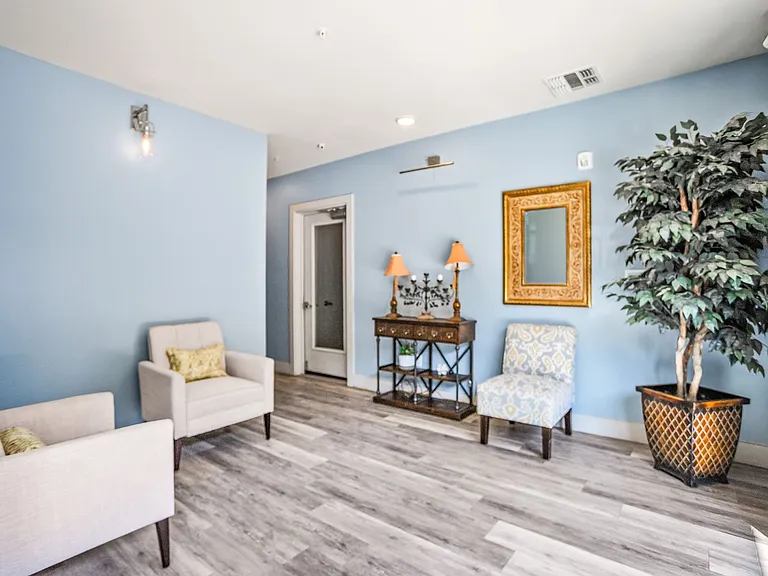 2712 Wingate St — Photo 13