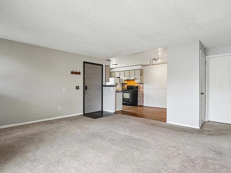 11922 Bellaire St #B — Photo 7