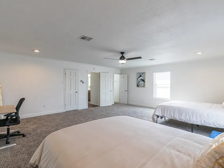 8073 Bonnie Cir — Photo 34