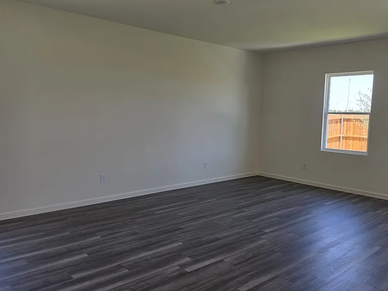 12752 Haymarket Rd — Photo 10