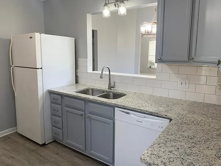1508 Spelling Way — Photo 8