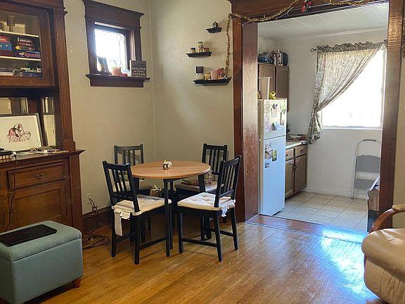 4th image of 1369 Columbine St #1