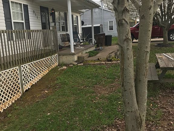 4th image of 211 Willow St