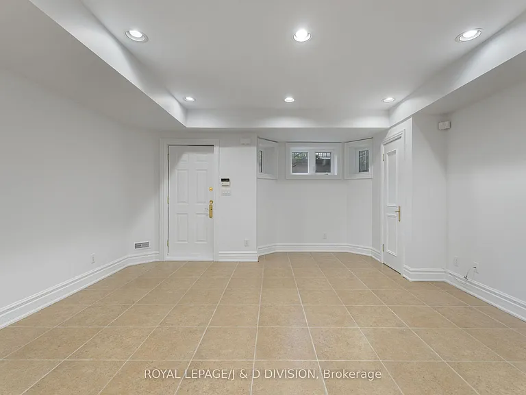 6 Huntley St — Photo 40
