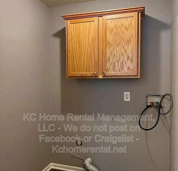 1003 S Hocker Ave — Photo 22