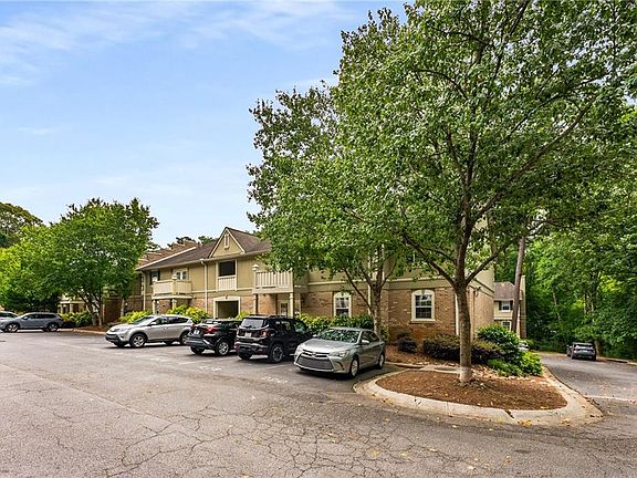 2nd image of 6900 Roswell Rd APT Q26