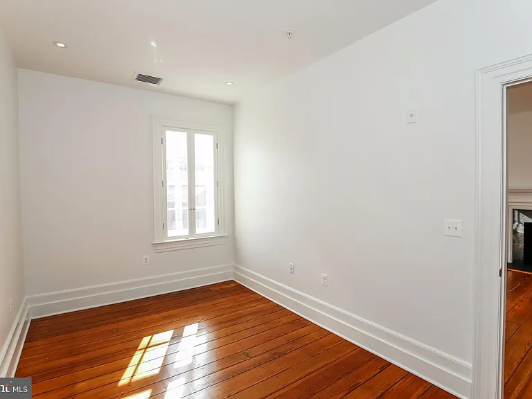 3009 M St NW #2 — Photo 14