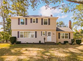 28621 Knickerbocker Rd, Bay Village, OH 44140