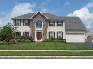 513 Wolfe Dr, Florence, NJ 08518