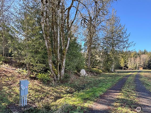 5th image of 276 Watershed Road