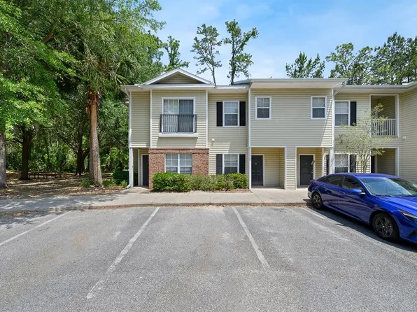 5062 NW 44th Ln APT 102, Gainesville, FL 32606
