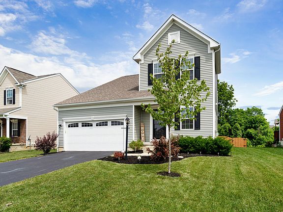 3rd image of 111 Butternut Cove Pl