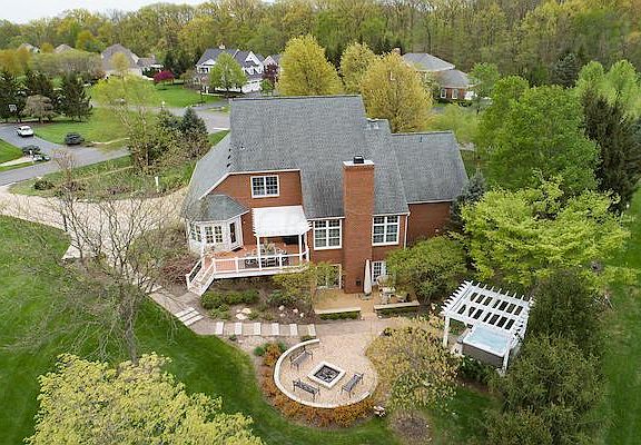 4th image of 8696 Albury Ct
