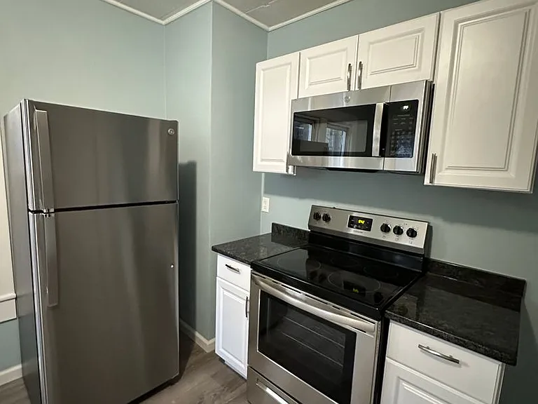 27 Ellen Ave — Photo 10