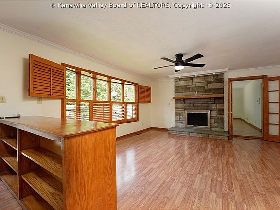 2nd image of 812 Chappell Rd