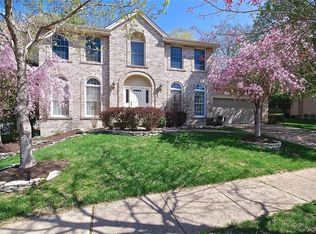 307 Turnberry Place Dr, Ballwin, MO 63011