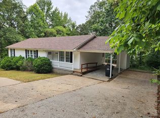 195 E Jennings Rd, Grand Rivers, KY 42045