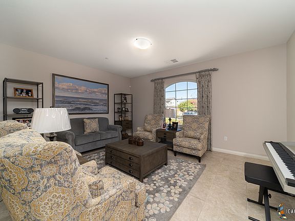 5th image of 2025 Chaparral Dr