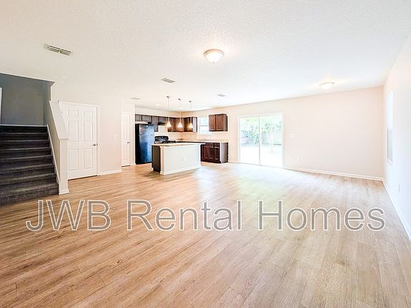 3rd image of 8818 Cocoa Ave