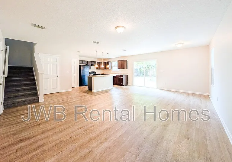 8818 Cocoa Ave — Photo 3