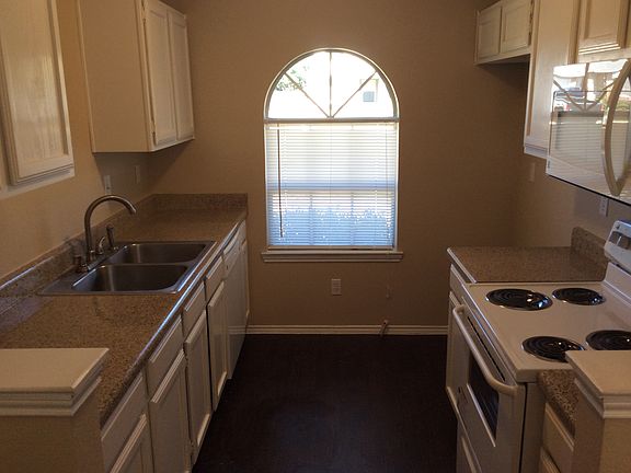 3rd image of 4808 Thistledown Dr