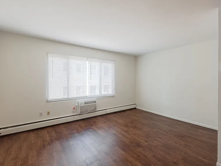 3508 Colfax Ave S — Photo 6