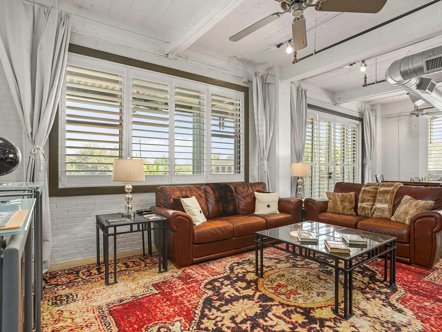 1 bed, 1.5 bath, 1122 sqft, $2,300 — Photo 4
