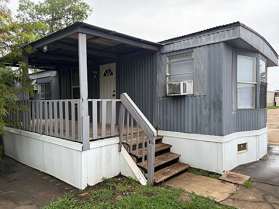 2nd image of 5435 Fannett Rd Trailer 33