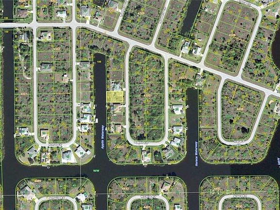 3rd image of 9484 Applin Cir