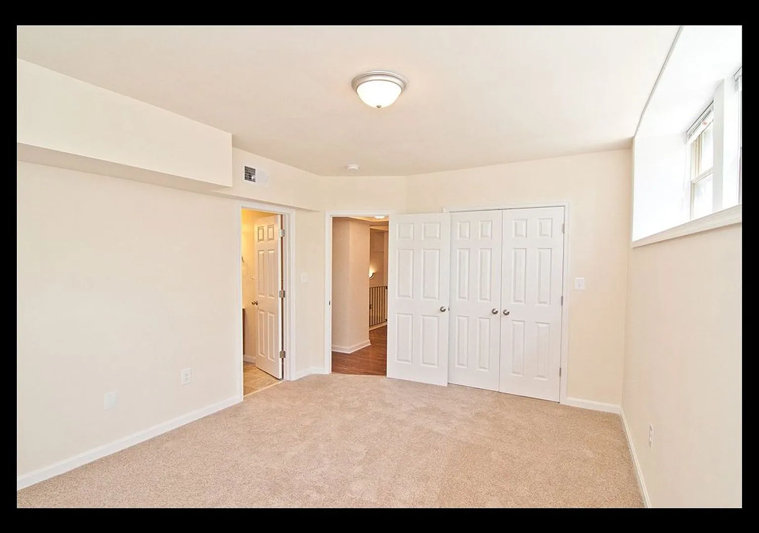 Oaklawn Apartments — Photo 2