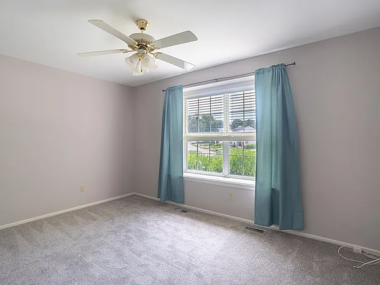 16944 Hickory Crest Dr — Photo 18