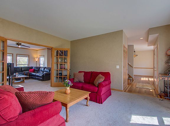 3rd image of 116 Adler Dr