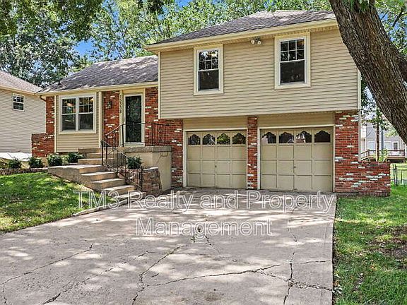 3rd image of 15338 S Summertree Ln