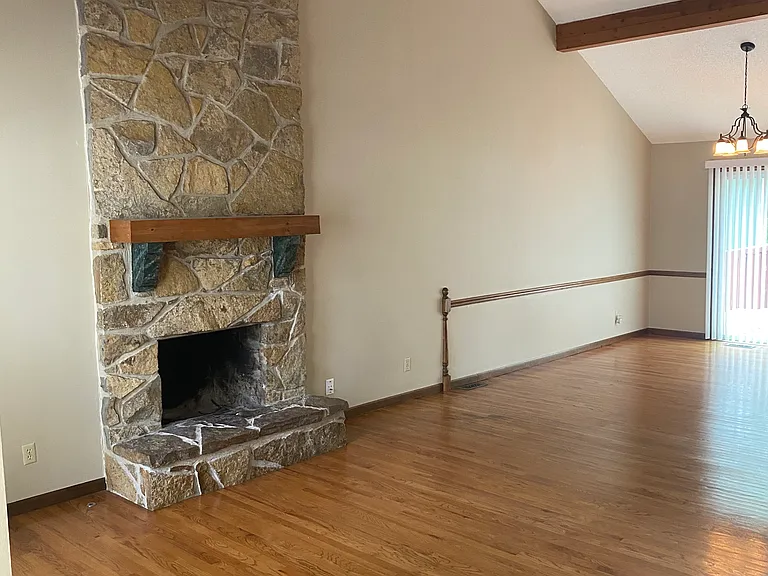 1501 Medinah Rd — Photo 6