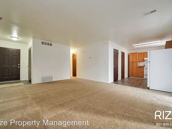 3rd image of 240 E Crestone Ave #9368358