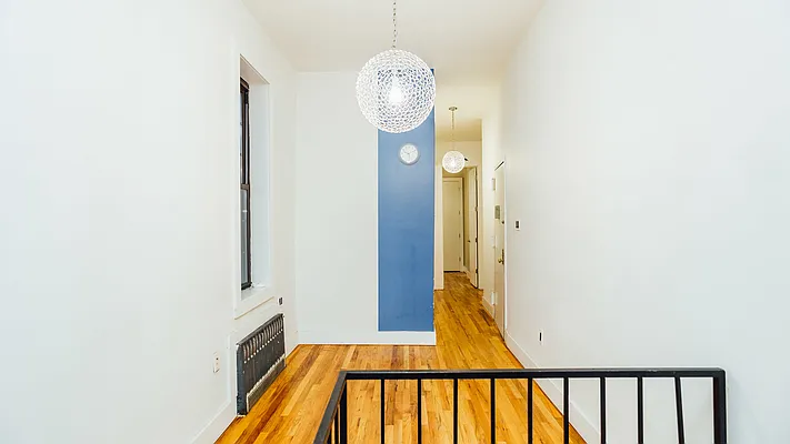Rented by Nooklyn NYC LLC | media 28