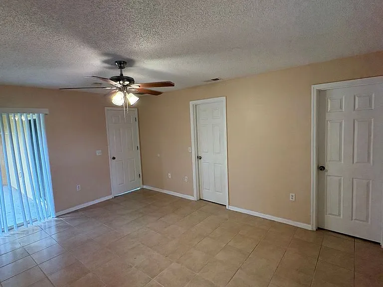 64 Cordona Dr #B — Photo 7