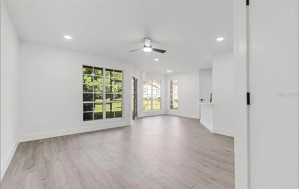 2 bed, 1080 sqft, $1,750 — Photo 3