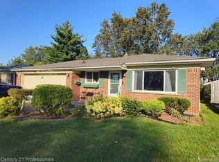 29730 Wagner Dr, Warren, MI 48093