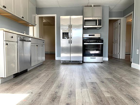 2nd image of 105 1/2 De Pasquale Ave APT 2