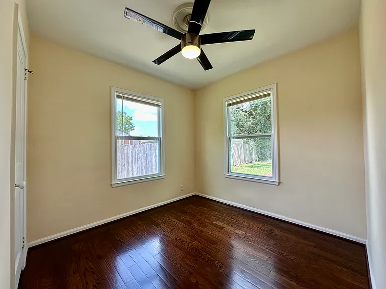 219 NW Gilliland Rd — Photo 10